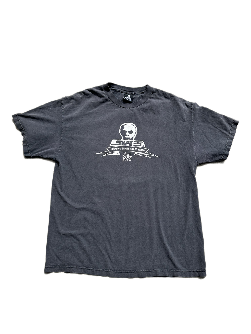 vintage skull skates tee