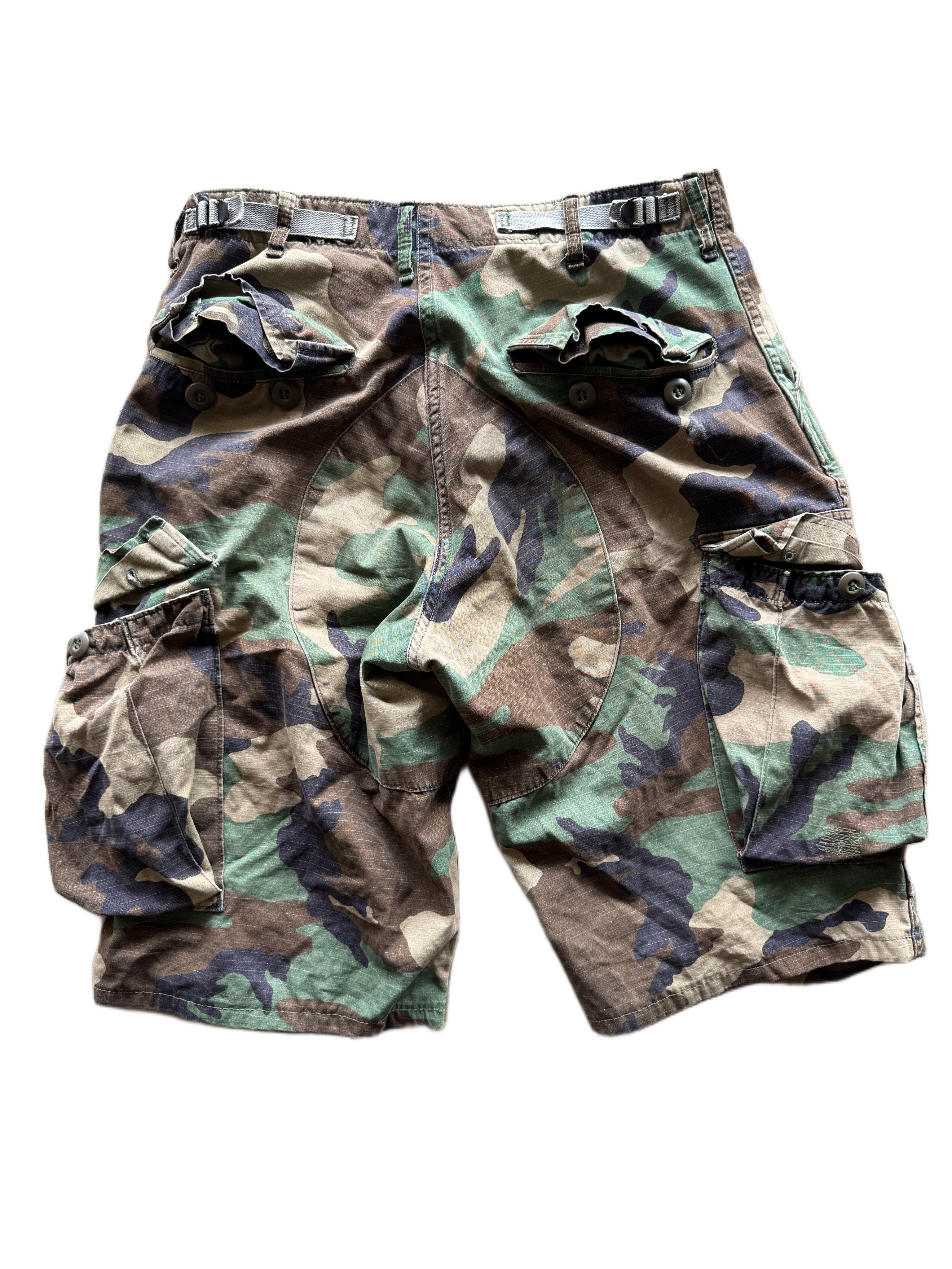 vintage baggy camo shorts