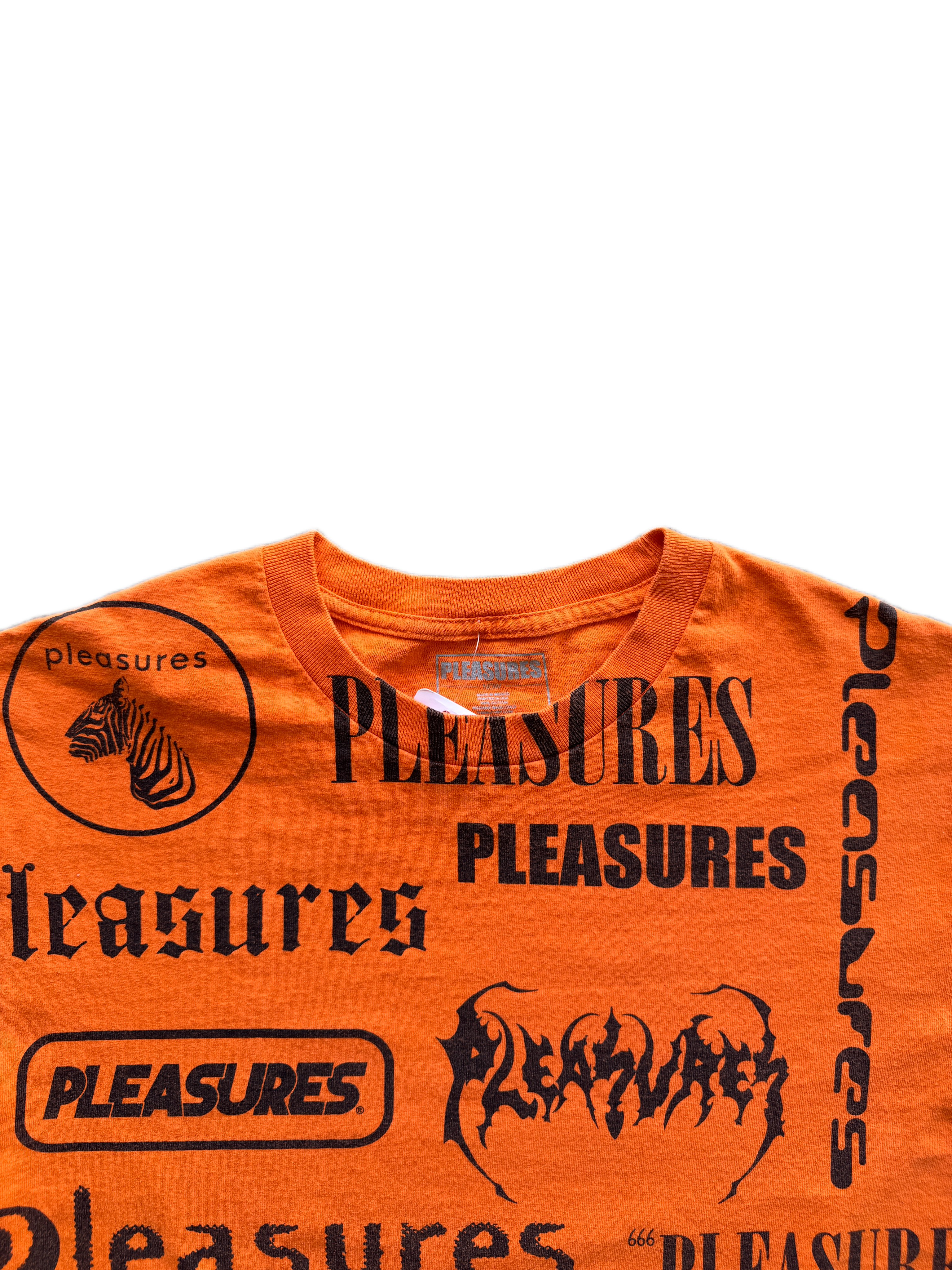 pleasures logo flip tee